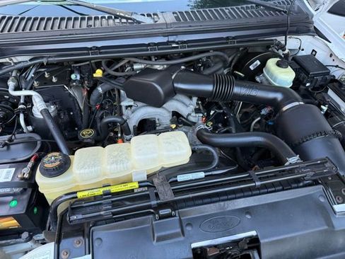 Used 2000 Ford F250 Lariat image 32