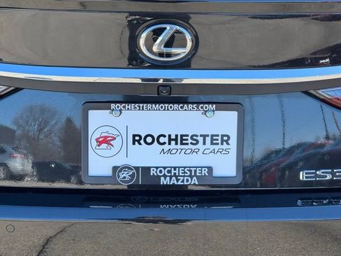 Used 2025 Lexus ES 300h 300h w/ Premium Package image 44