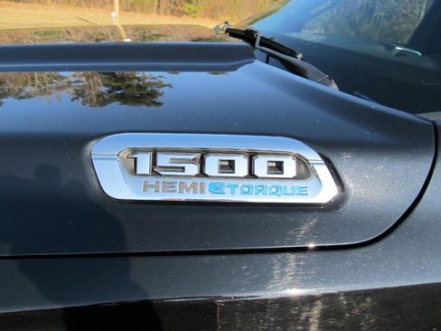 Used 2024 RAM 1500 Lone Star image 12