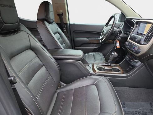 Used 2019 GMC Canyon Denali image 12