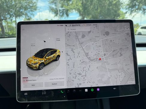 Used 2024 Tesla Model Y Long Range AWD/4WD image 25