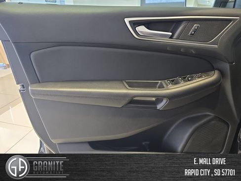 Used 2024 Ford Edge SEL w/ Convenience Package AWD/4WD image 11