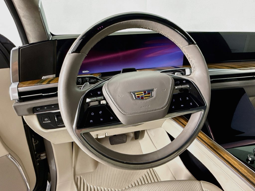 Used 2025 Cadillac Escalade ESV Sport Platinum w/ LPO, Floor Liner Package AWD/4WD image 12