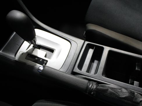 Used 2016 Subaru Impreza 2.0i Premium image 17