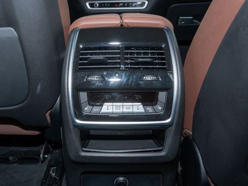 Used 2024 BMW X6 xDrive40i w/ Premium Package image 17