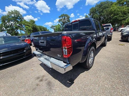 Used 2019 Nissan Frontier SV RWD image 3