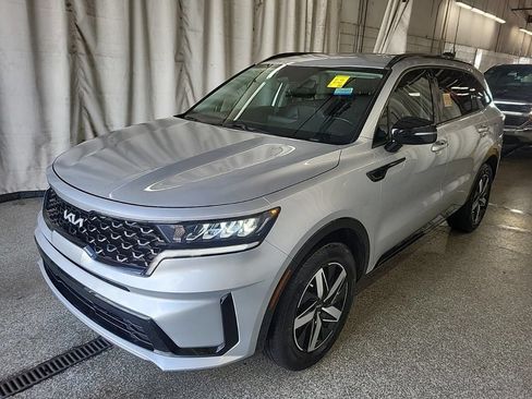 Used 2022 Kia Sorento S FWD image 15