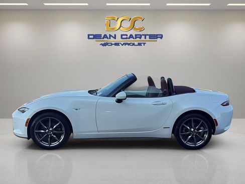 Used 2020 MAZDA MX-5 Miata 100th Anniversary RWD image 2