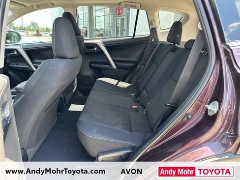 Used 2018 Toyota RAV4 XLE FWD image 31