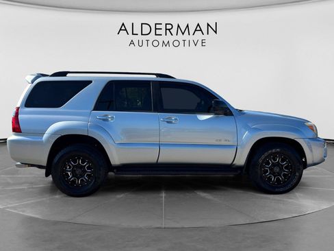 Used 2008 Toyota 4Runner SR5 AWD/4WD image 6