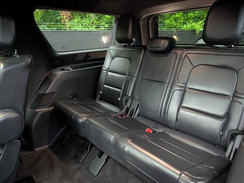 Used 2023 Lincoln Navigator L Reserve AWD/4WD image 28