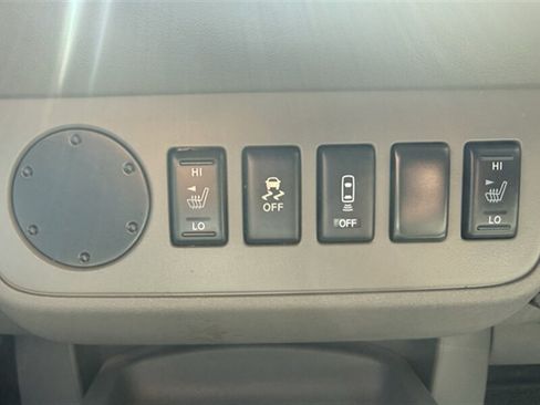 Used 2016 Nissan Frontier SV w/ SV Value Truck Package RWD image 11