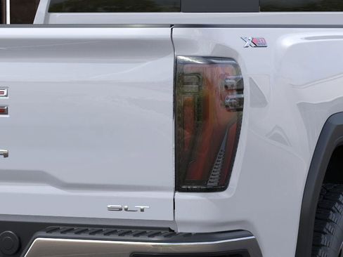 New 2026 GMC Sierra 2500 SLT image 11