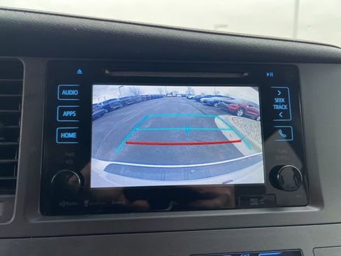 Used 2016 Toyota Sienna XLE image 20
