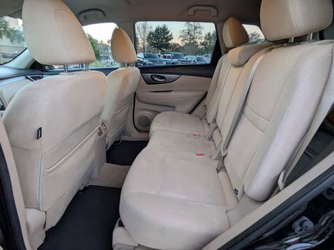 Used 2015 Nissan Rogue SV image 14