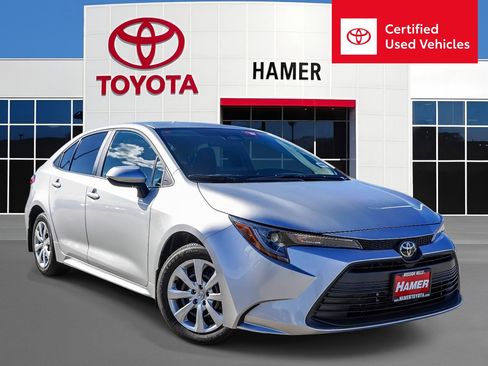Certified 2025 Toyota Corolla LE image 1