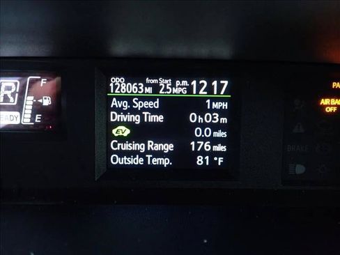 Used 2015 Toyota Prius C Two FWD image 22