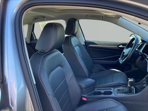 Used 2024 Volkswagen Jetta SE FWD image 28