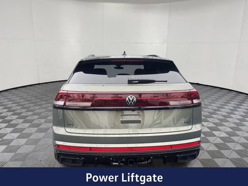 New 2026 Volkswagen Atlas Cross Sport SEL R-Line image 4