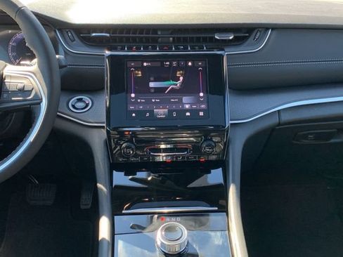 New 2025 Jeep Grand Cherokee Laredo X image 23