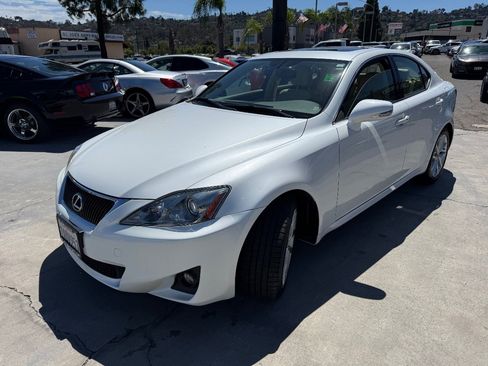 Used 2013 Lexus IS 250 w/ Premium Pkg Value Edition RWD image 3