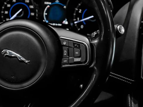 Used 2017 Jaguar F-PACE R-Sport AWD/4WD image 21