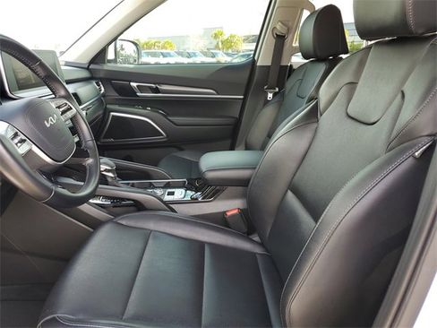 Certified 2022 Kia Telluride LX image 15