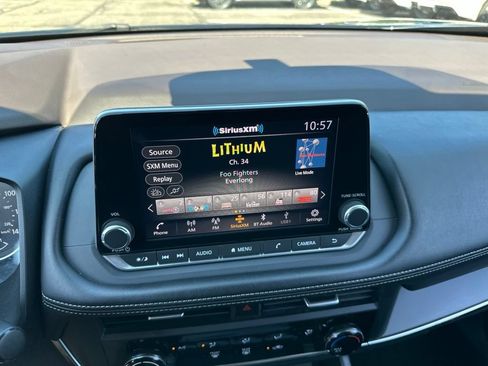Used 2023 Nissan Rogue S AWD/4WD image 47