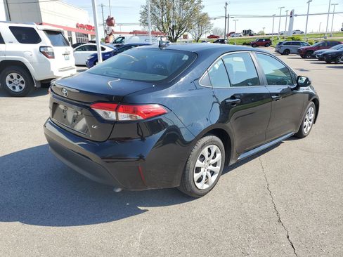Used 2024 Toyota Corolla LE image 4