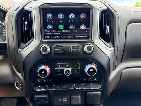 Used 2021 GMC Sierra 1500 Denali w/ Technology Package AWD/4WD image 10
