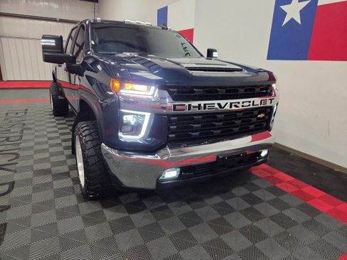 Used 2022 Chevrolet Silverado 2500 LT w/ Convenience Package image 23