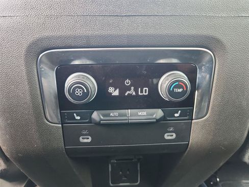 Used 2023 Chevrolet Tahoe Z71 w/ Z71 Off-Road Package AWD/4WD image 22