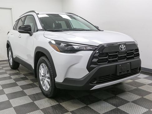 New 2026 Toyota Corolla Cross LE image 2