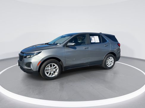 Used 2023 Chevrolet Equinox LT image 5