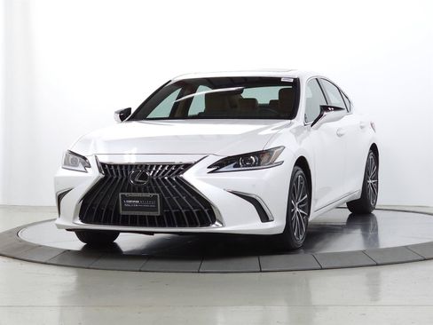 Used 2025 Lexus ES 350 w/ Premium Package FWD image 3