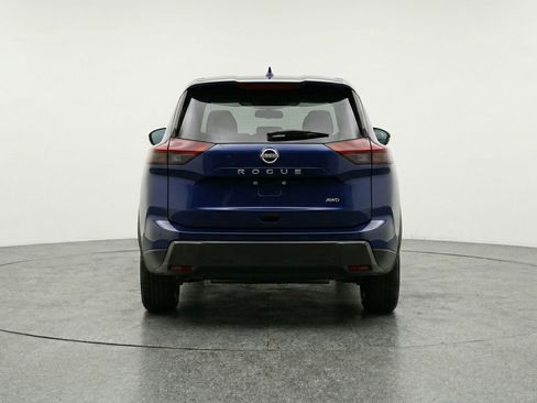 Used 2025 Nissan Rogue SV image 7