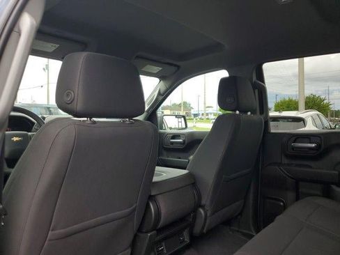 Used 2022 Chevrolet Silverado 1500 Custom w/ LPO, Dark Essentials Package AWD/4WD image 10