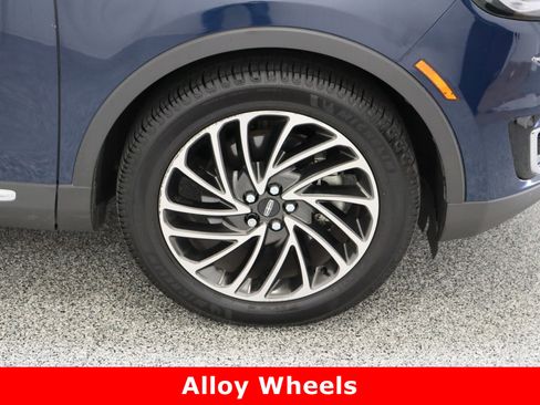 Used 2019 Lincoln Nautilus Reserve image 5