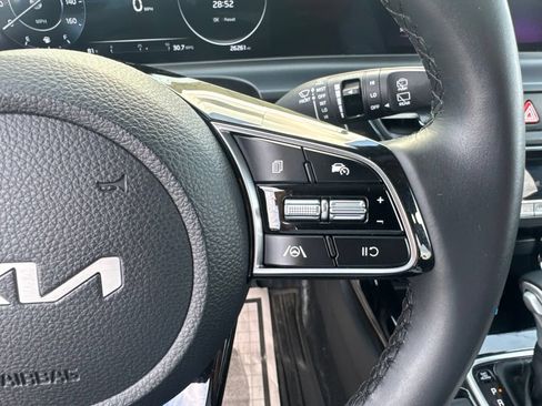 Used 2024 Kia Seltos S AWD/4WD image 29