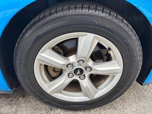 Used 2017 Ford Mustang Coupe image 7