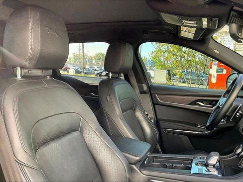 Used 2021 Jaguar F-PACE S image 7