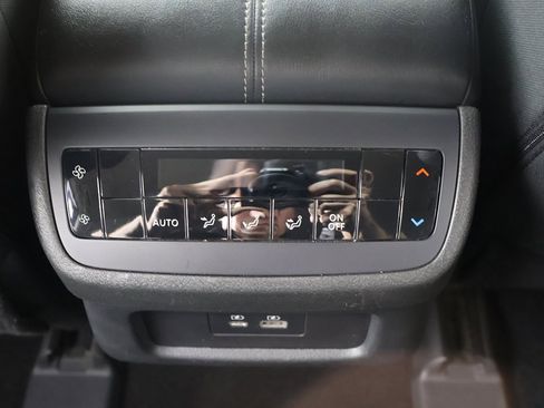 Used 2024 Nissan Pathfinder SV image 51