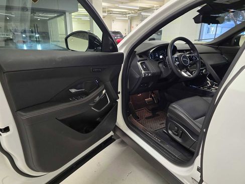 Used 2024 Jaguar E-PACE R-Dynamic SE image 21