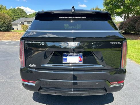 Used 2025 Cadillac Escalade IQ Luxury 1 AWD/4WD image 23