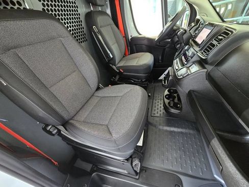 Used 2025 RAM ProMaster 3500 FWD image 18