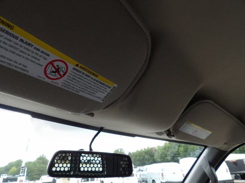 Used 2025 Chevrolet Express 2500 w/ Driver Convenience Package RWD image 23