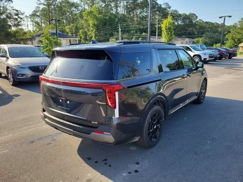 New 2026 Kia Carnival SX w/ SX Dark Edition Package FWD image 2