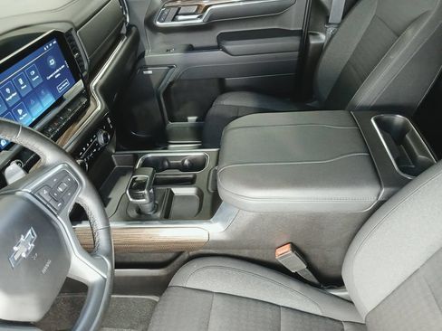 Used 2024 Chevrolet Silverado 1500 RST w/ Convenience Package II AWD/4WD image 16