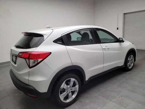 Used 2022 Honda HR-V LX image 9