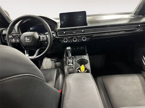 Used 2025 Honda Civic Sport image 10